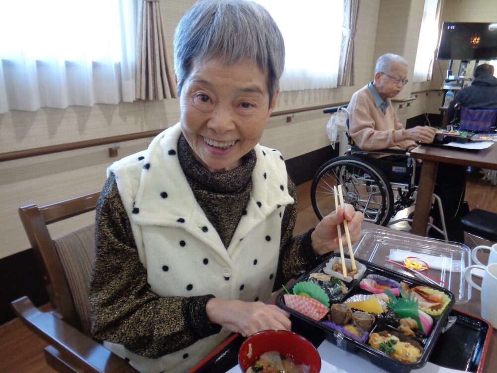 静岡市葵区有料老人ホーム_新年のお食事イベント