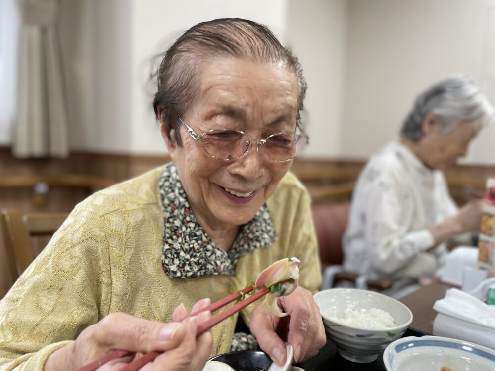 藤枝市老人ホーム_4月の石橋亭「はまぐりの酒蒸し」