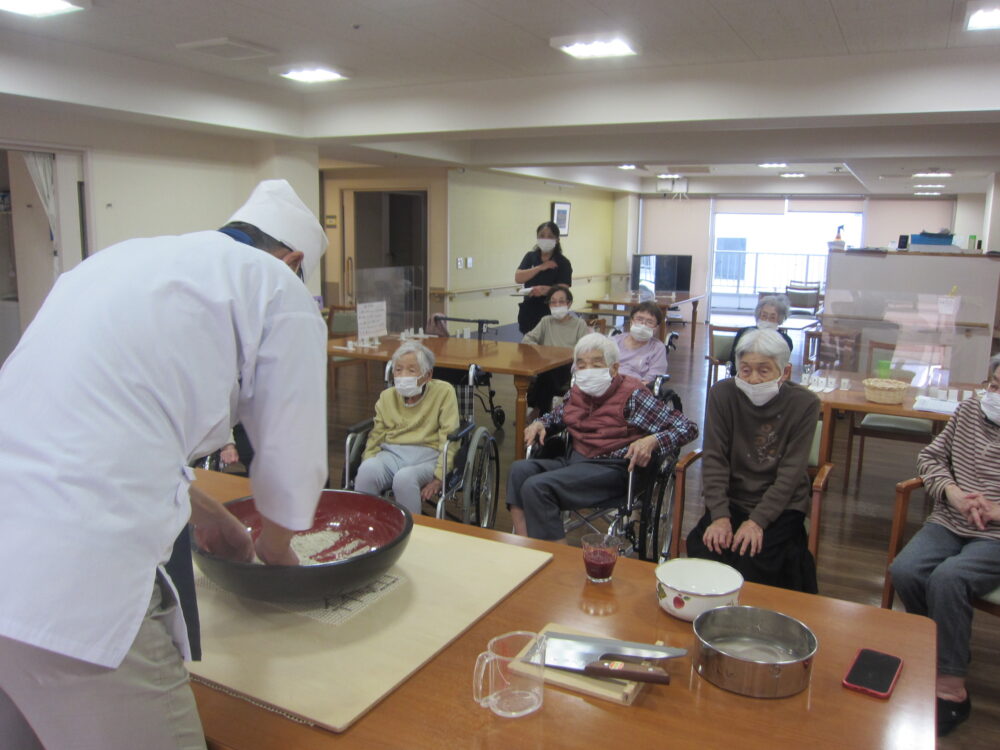 静岡市葵区有料老人ホーム_そば打ち