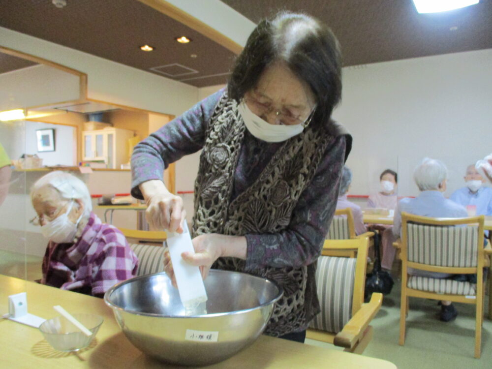 静岡市葵区有料老人ホーム_季節のお茶会「ところてん」