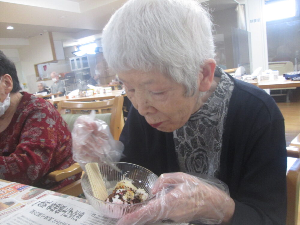 藤枝市老人ホーム_アイスクリームバイキング