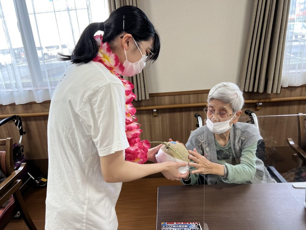 藤枝市老人ホーム_いしがみ農園のメロン