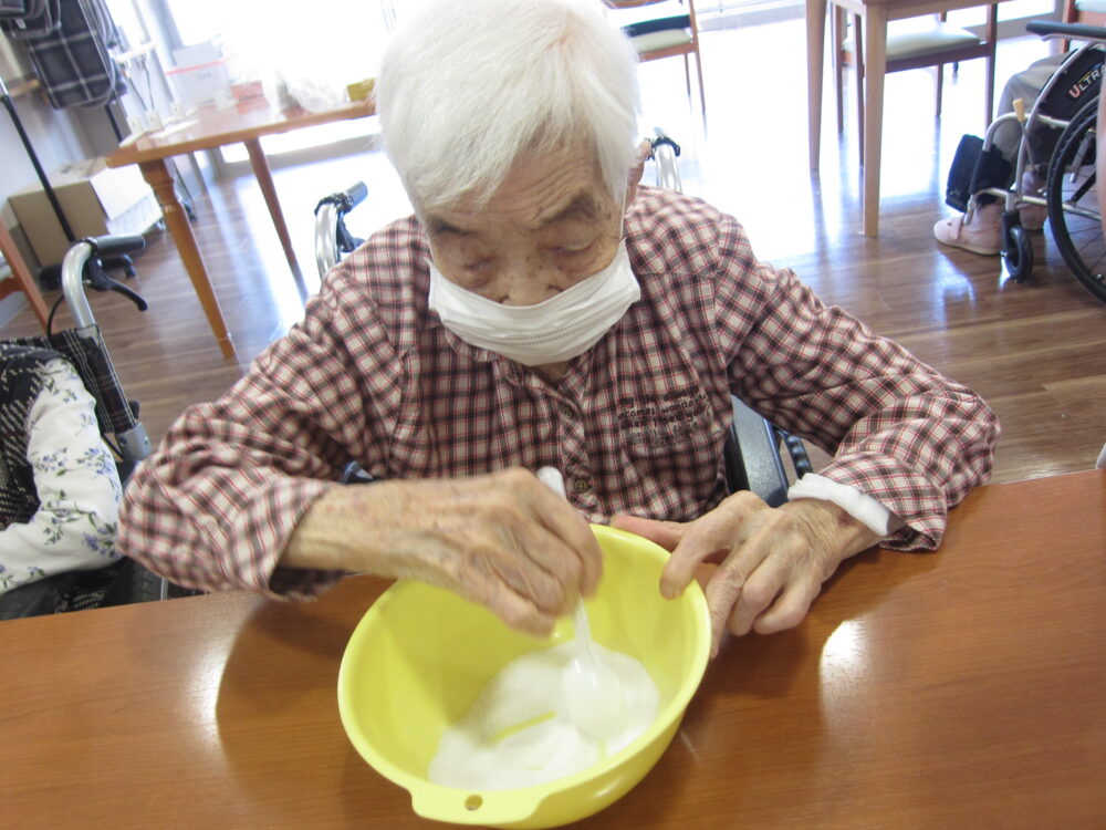 静岡市葵区有料老人ホーム_水まんじゅうと自家製梅ジュース