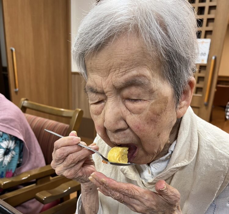 藤枝市デイサービス_だし巻きたまご