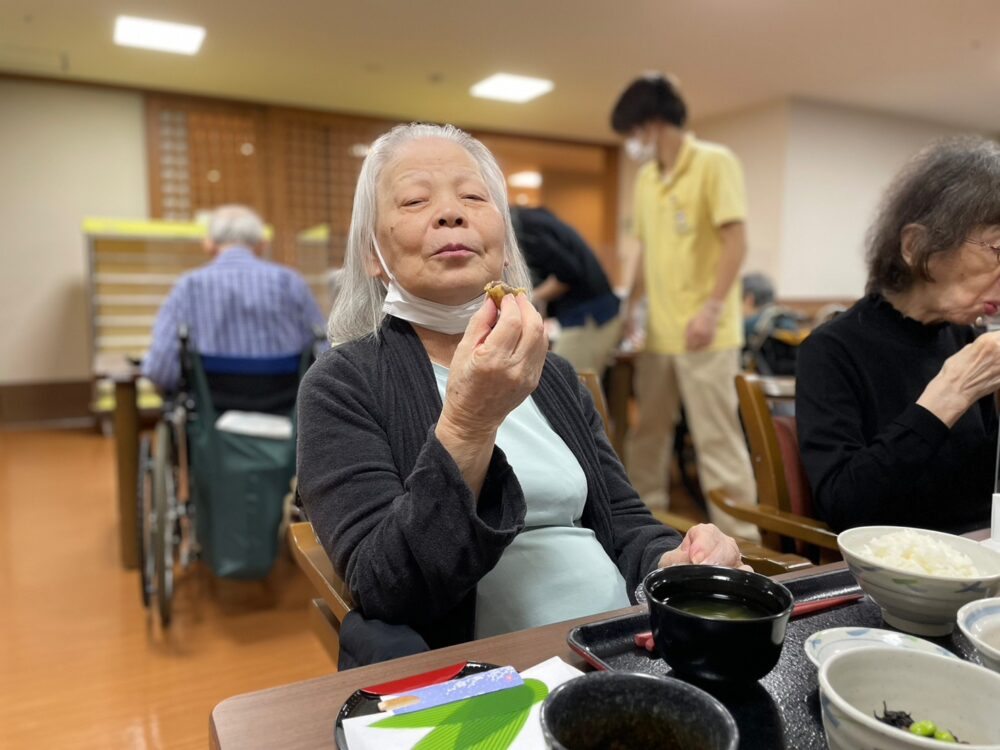 藤枝市老人ホーム_おまんじゅう