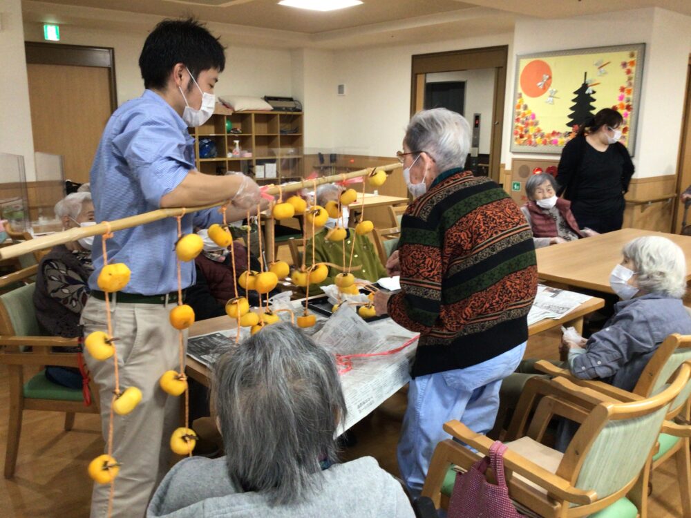 藤枝市老人ホーム_干し柿作り