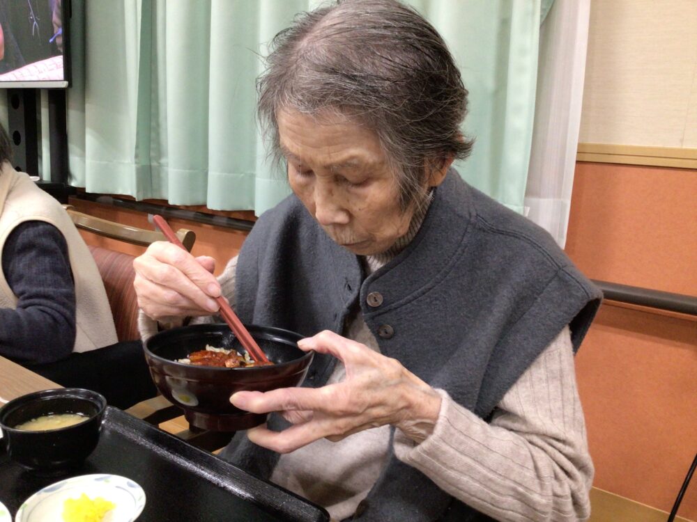 浜松市北区老人ホーム_2023年最初のお誕生日会