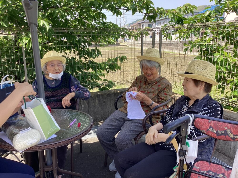 静岡市清水区老人ホーム_手芸クラブ