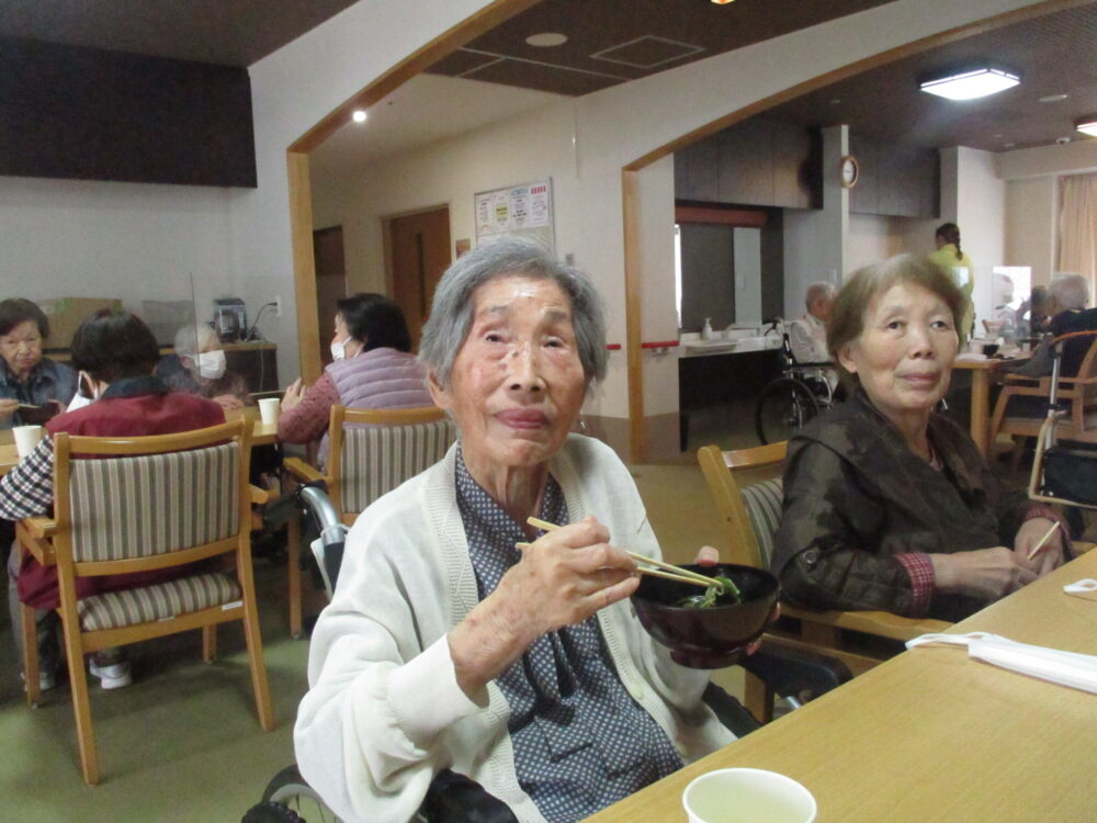 静岡市葵区老人ホーム_茶摘みと茶そばの会