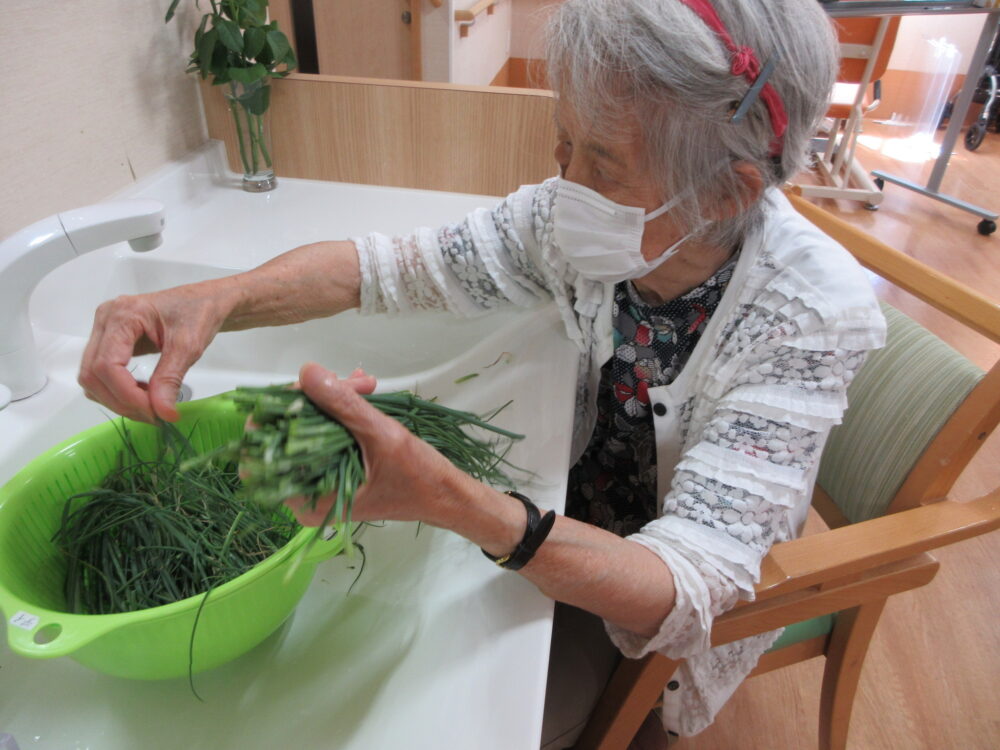 浜松市老人ホーム_夏野菜のおろし蕎麦