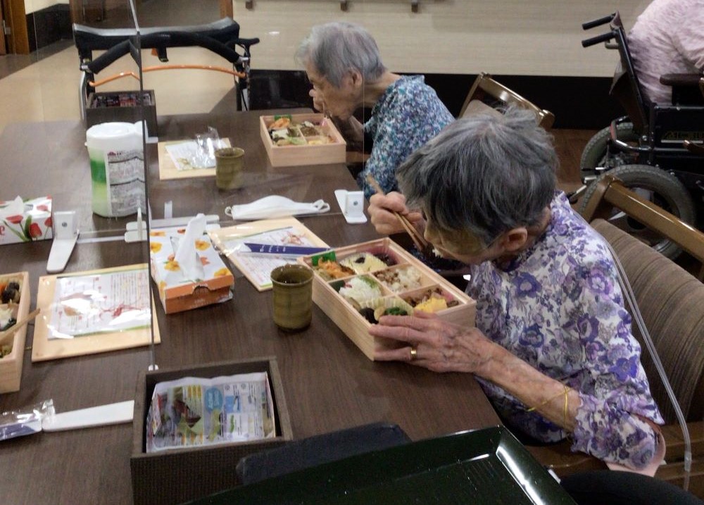 静岡市葵区有料老人ホーム_食を愉しむ花水木ランチ