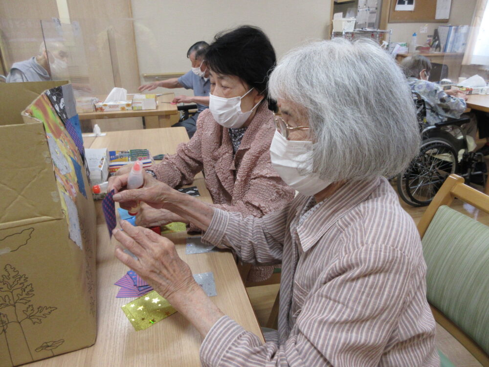 浜松市老人ホーム_みんなで夏祭り準備