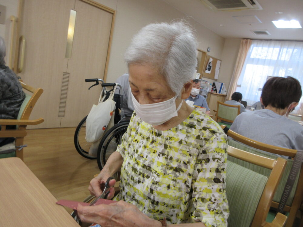 浜松市老人ホーム_みんなで夏祭り準備