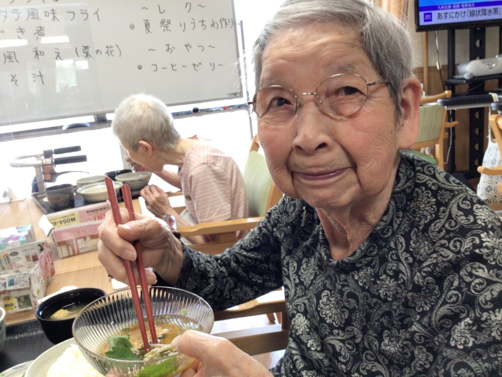 藤枝市老人ホーム_蕎麦打ち冷やしきつね蕎麦