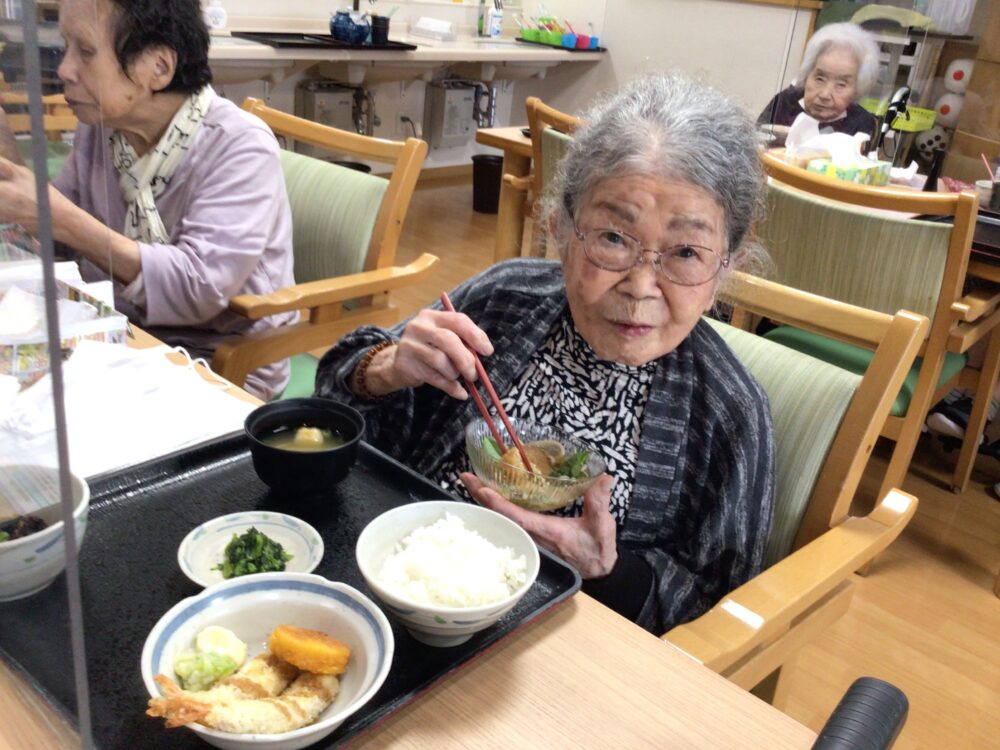 藤枝市老人ホーム_蕎麦打ち冷やしきつね蕎麦