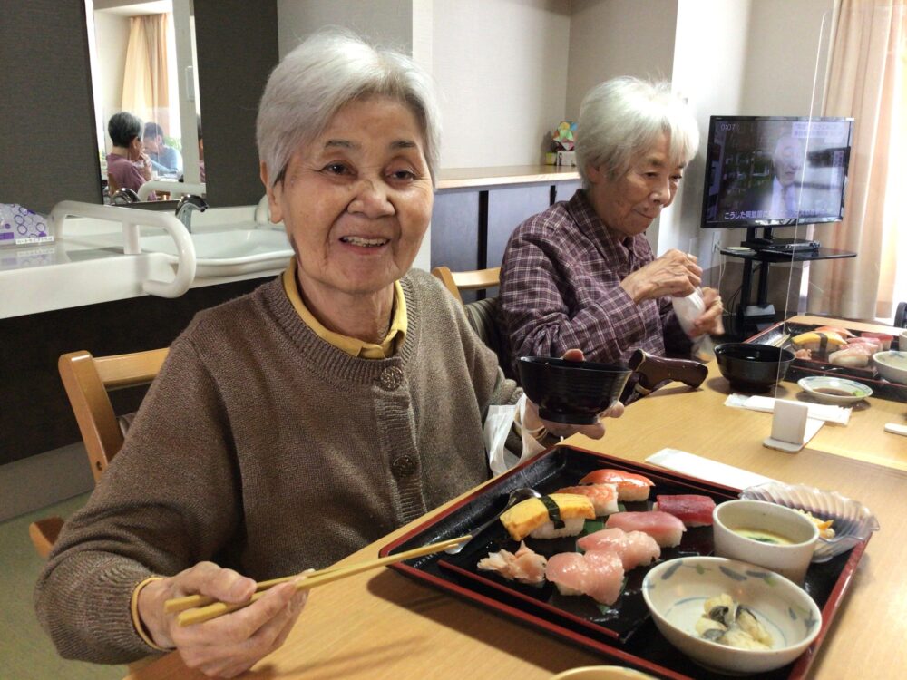 静岡市葵区老人ホーム_四季御膳寿司御膳