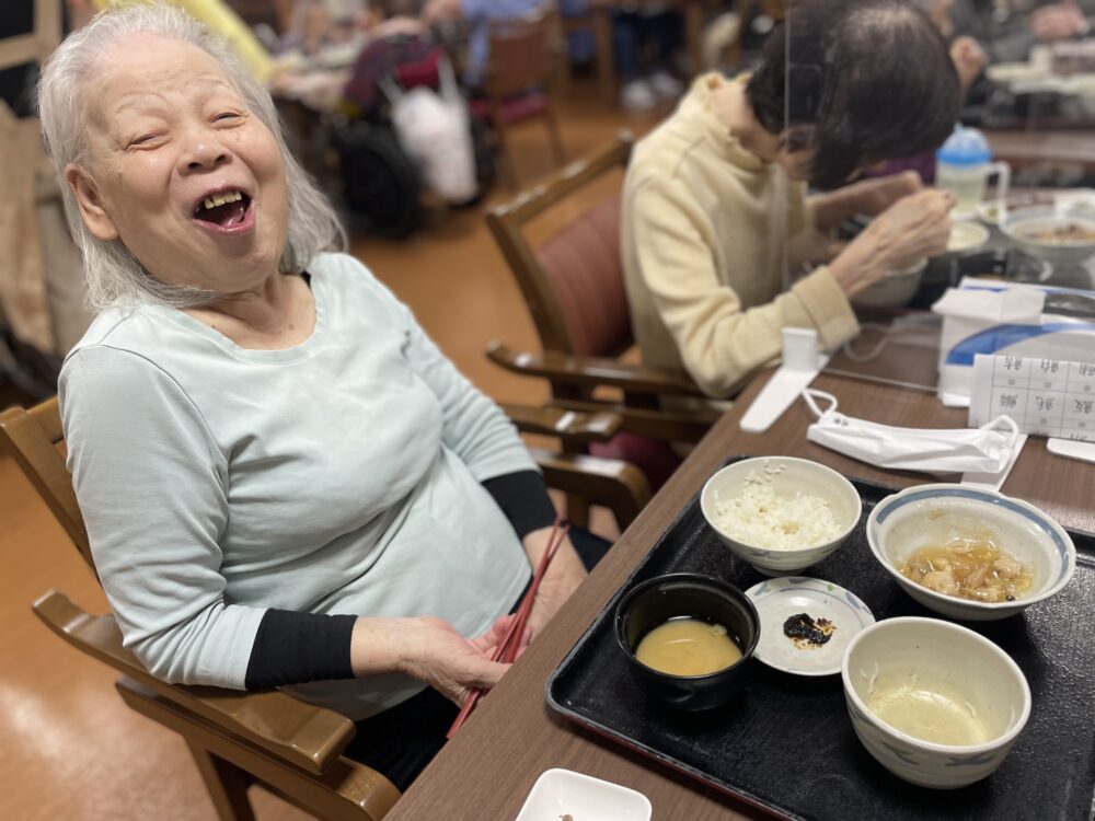 藤枝市老人ホーム_絶品ゴロっとサイコロステーキ