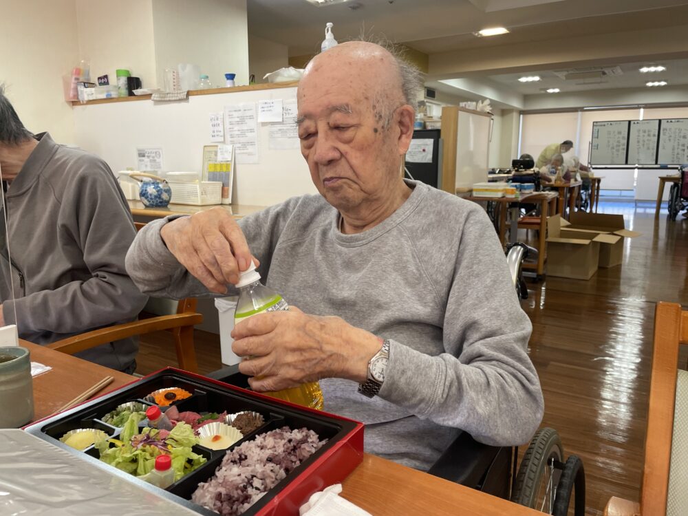 静岡市葵区有料老人ホーム_花水木ランチ「オステリアマツカゼ」のお弁当