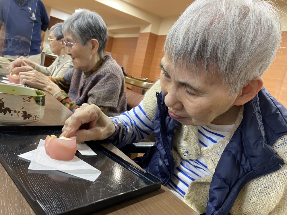 駿東郡長泉町老人ホーム_11月のお茶会