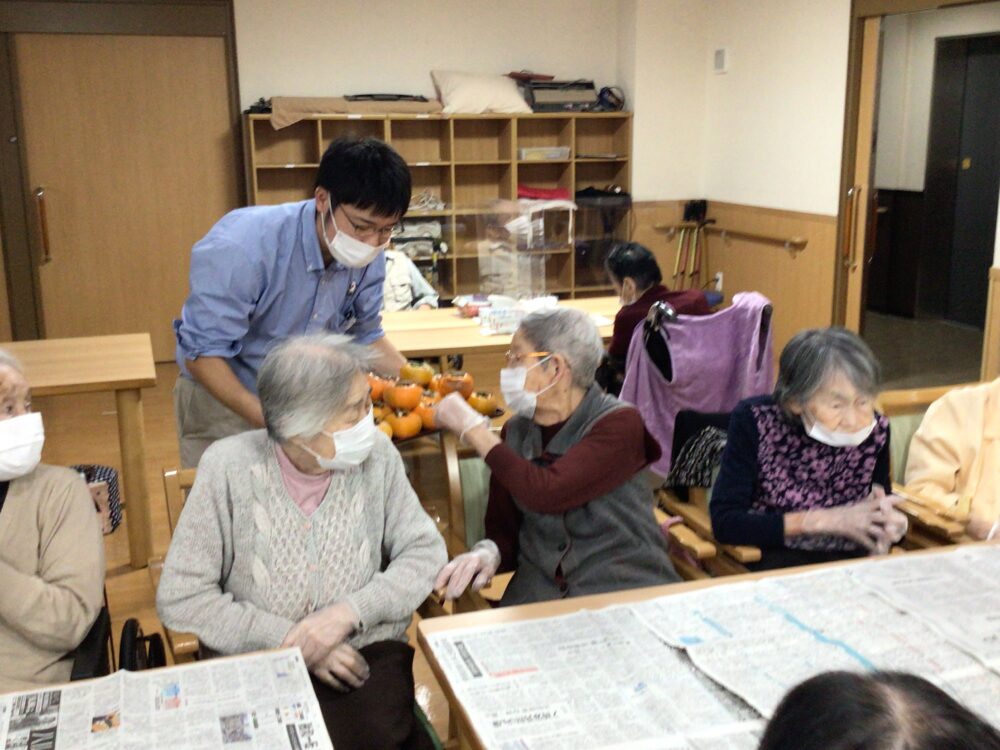 藤枝市老人ホーム_干し柿作り