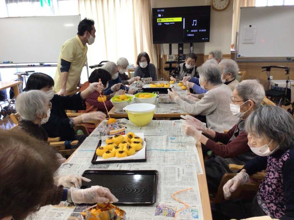 藤枝市老人ホーム_干し柿作り