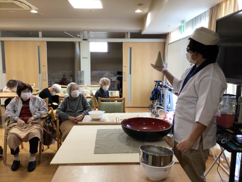 藤枝市老人ホーム_蕎麦打ちあったかたぬき蕎麦