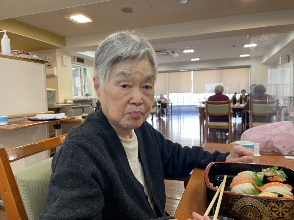 静岡市葵区有料老人ホーム_花水木ランチ銀のさら