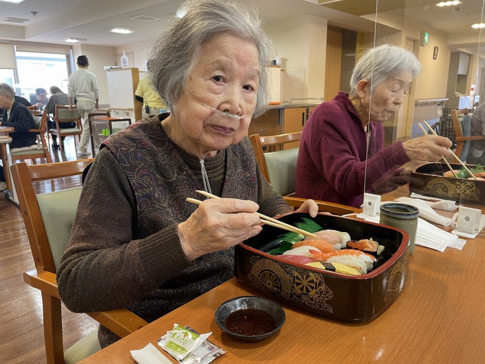 静岡市葵区有料老人ホーム_花水木ランチ銀のさら