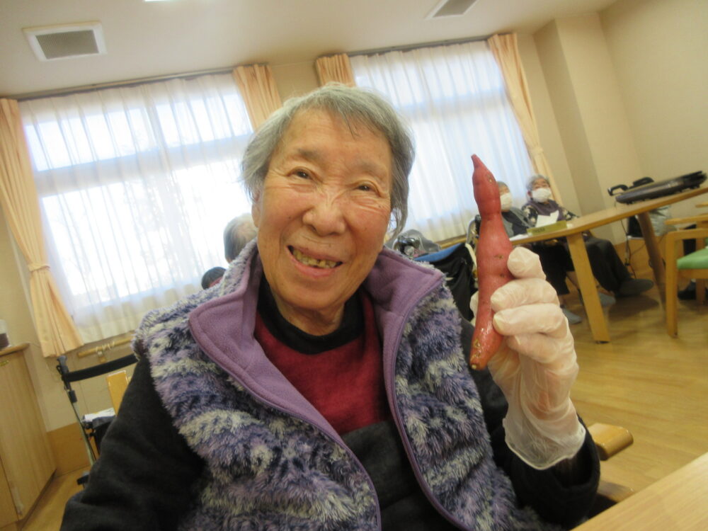 浜松市老人ホーム_さつま芋の甘煮とカッテージチーズ作り