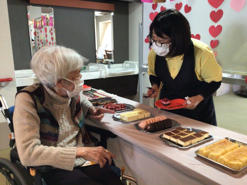 静岡市葵区老人ホーム_ケーキバイキング