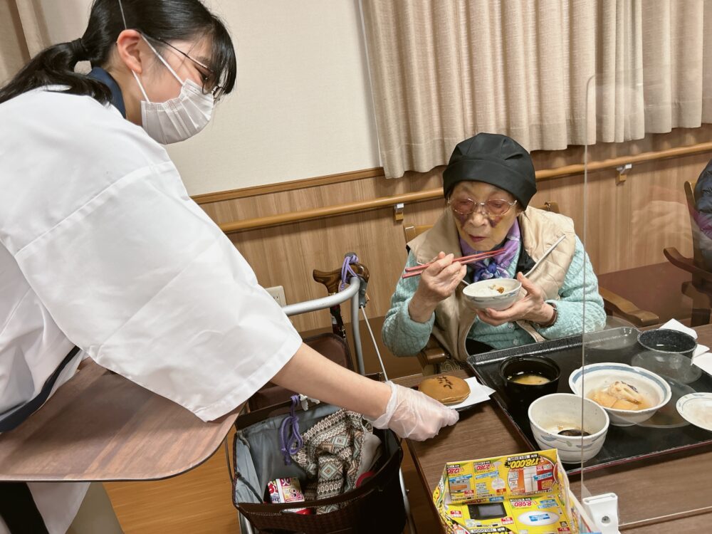 藤枝市老人ホーム_今月のおもてなししまだ焼