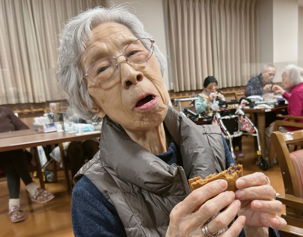 藤枝市老人ホーム_今月のおもてなししまだ焼