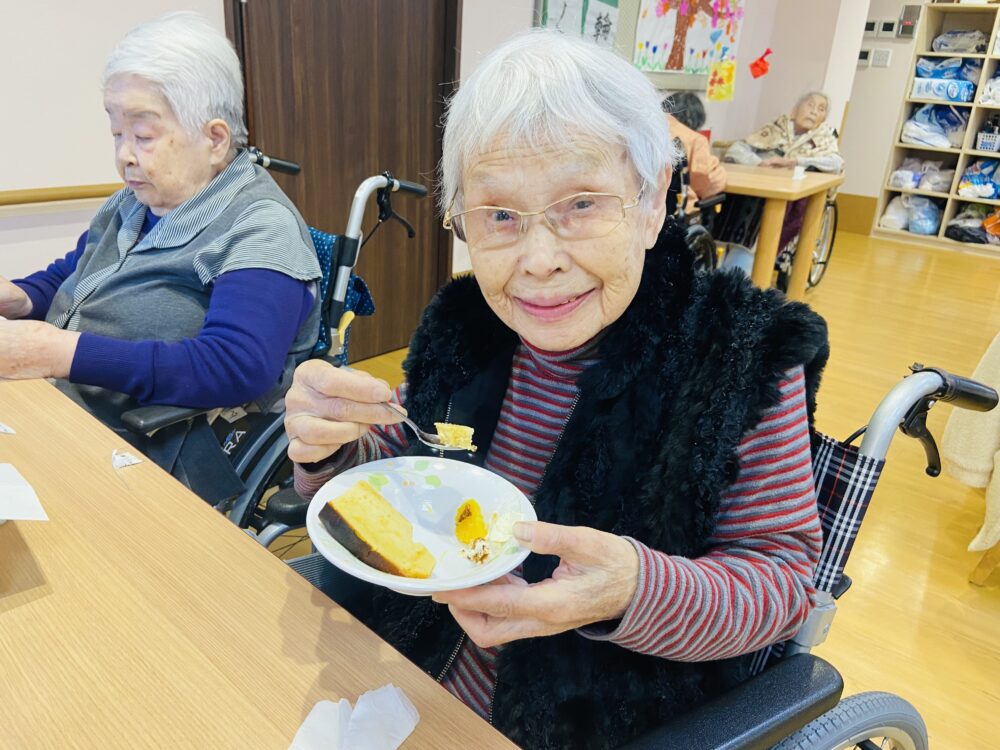 静岡市清水区老人ホーム_ぺんぎんパティシエ オレンジケーキ