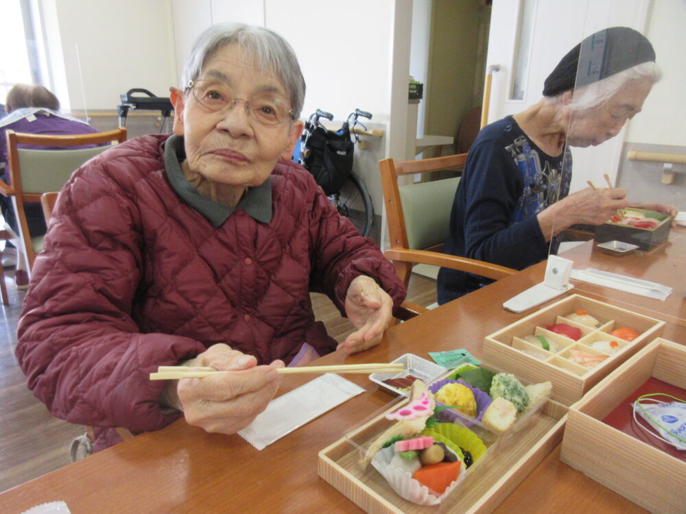 静岡市葵区有料老人ホーム_花水木ランチ仕出し料理桜庭