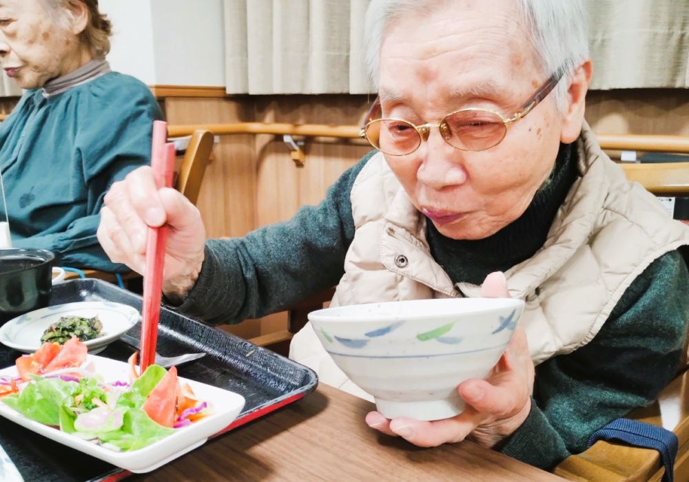 藤枝市老人ホーム_今月のおもてなし10種の彩りサラダ