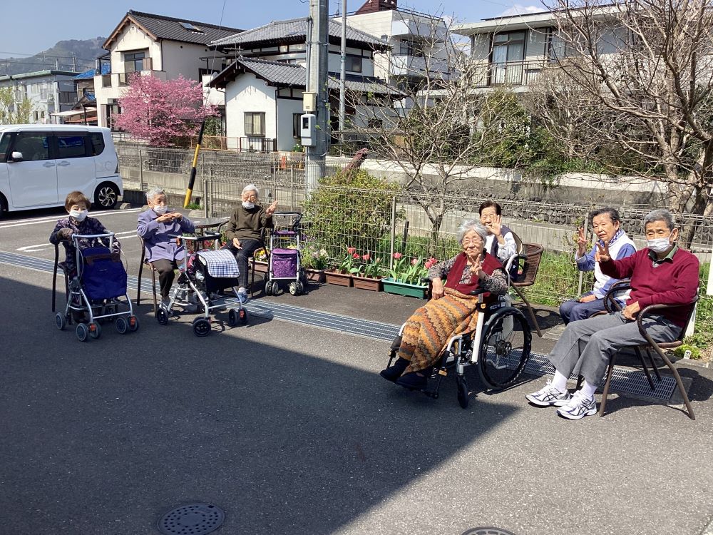 静岡市清水区老人ホーム_咲いた咲いたチューリップの花