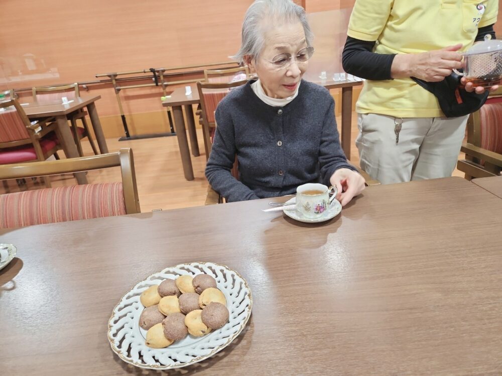 駿東郡長泉町老人ホーム_4月の紅茶会