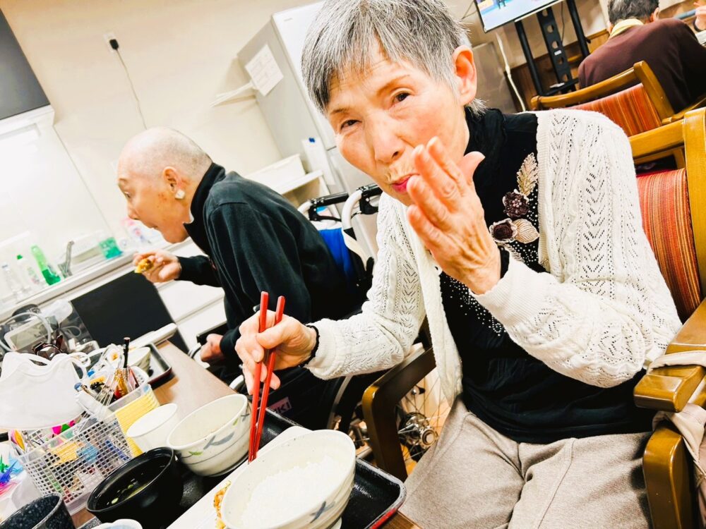 藤枝市老人ホーム_春キャベツの山いもステーキ