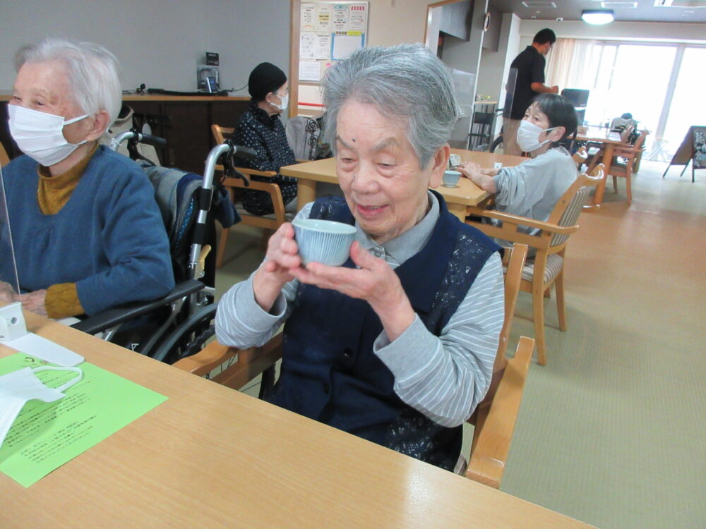 静岡市葵区老人ホーム_新茶を愉しむ会