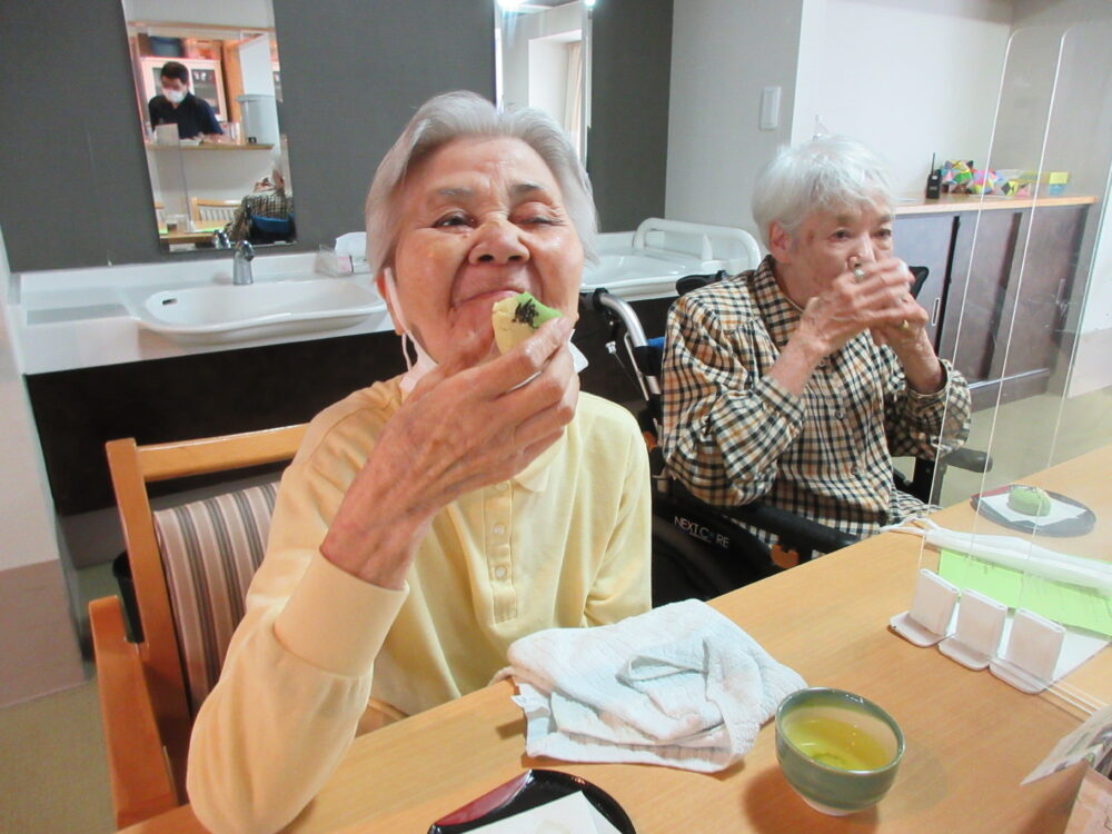 静岡市葵区老人ホーム_新茶を愉しむ会